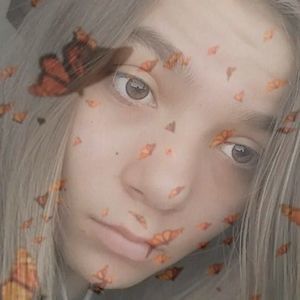 Meet your Posher, Lidia